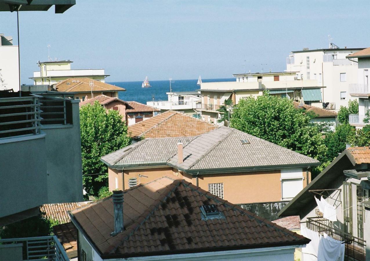 Domus Maris Viserba, Spiagge E Centro A 100 Mt, Promo Maggio Fiera Macfrut, Fieravicola, Expo Dental, Meeting Ріміні Екстер'єр фото
